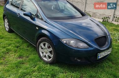 Хетчбек SEAT Leon 2007 в Сахновщині