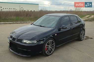 Хэтчбек SEAT Leon 2004 в Киеве
