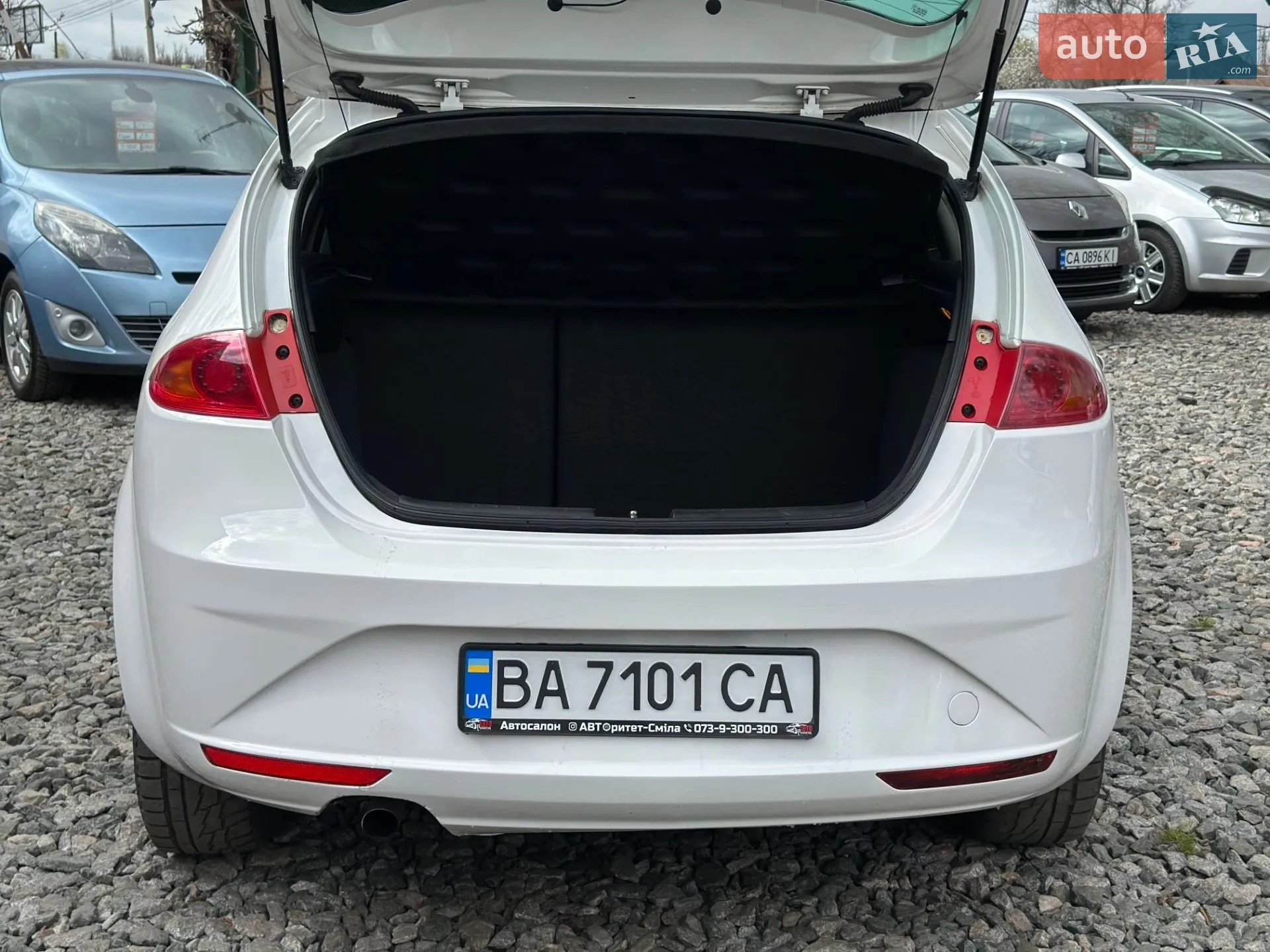 2011 SEAT Leon - мініатюра 10