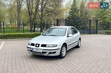 Хэтчбек SEAT Leon 2004 в Миргороде