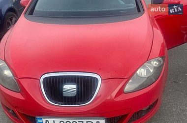 Хэтчбек SEAT Leon 2008 в Киеве