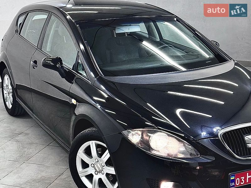 Хэтчбек SEAT Leon 2006 в Стрые