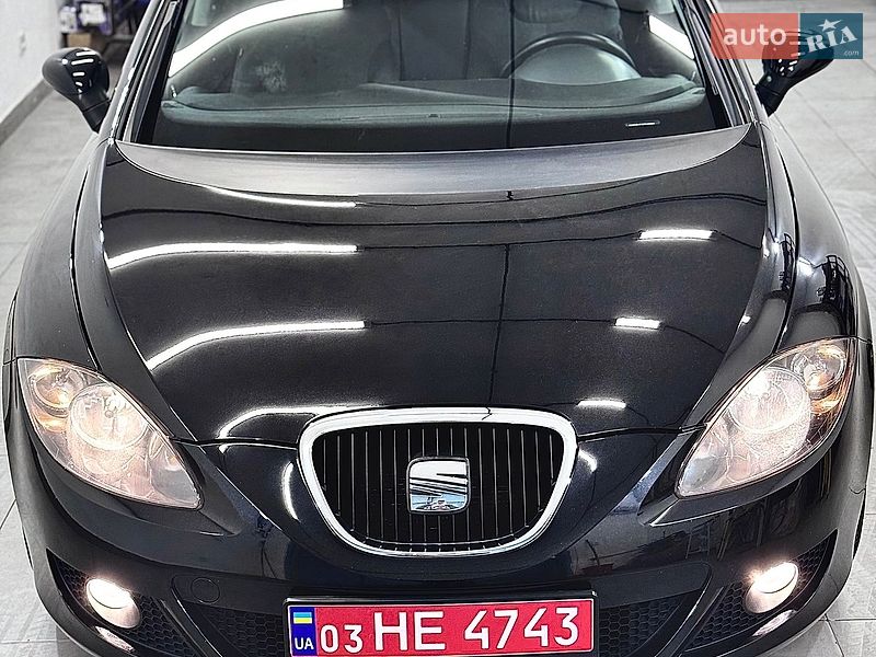Хэтчбек SEAT Leon 2006 в Стрые