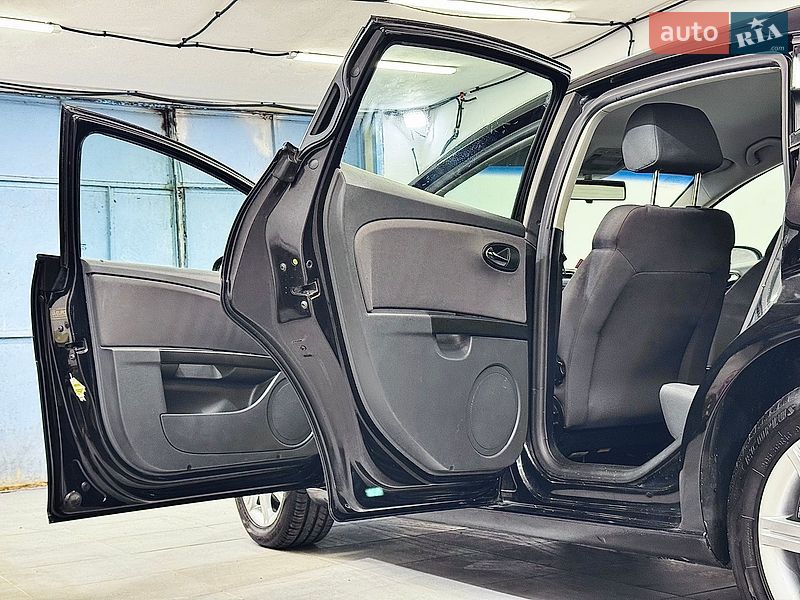 Хэтчбек SEAT Leon 2006 в Стрые