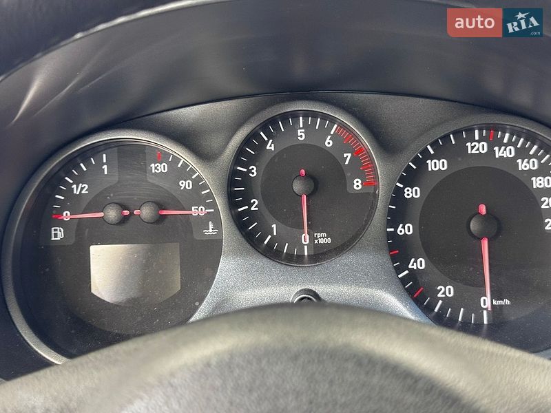 Хэтчбек SEAT Leon 2006 в Стрые