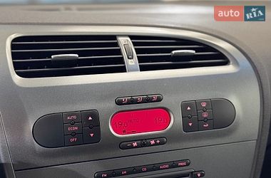Хэтчбек SEAT Leon 2006 в Стрые
