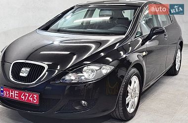 Хэтчбек SEAT Leon 2006 в Стрые