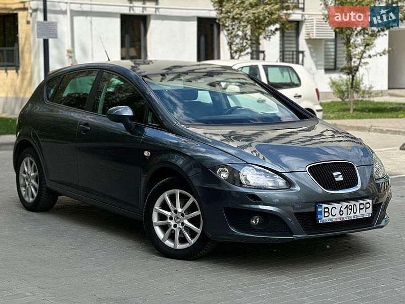 Хэтчбек SEAT Leon 2011 в Львове