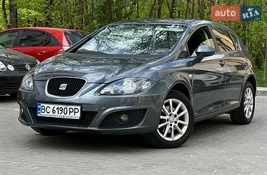 Хэтчбек SEAT Leon 2011 в Львове