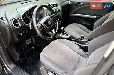 Хэтчбек SEAT Leon 2011 в Львове