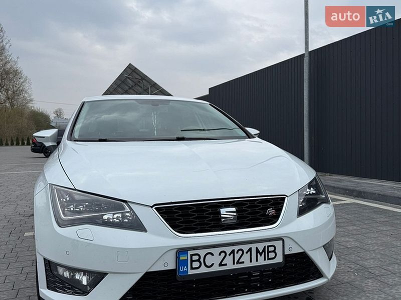 Хэтчбек SEAT Leon 2015 в Самборе