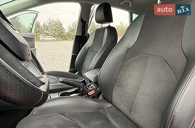 Хэтчбек SEAT Leon 2015 в Самборе
