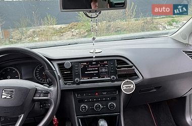 Хэтчбек SEAT Leon 2015 в Самборе