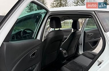 Хэтчбек SEAT Leon 2015 в Самборе
