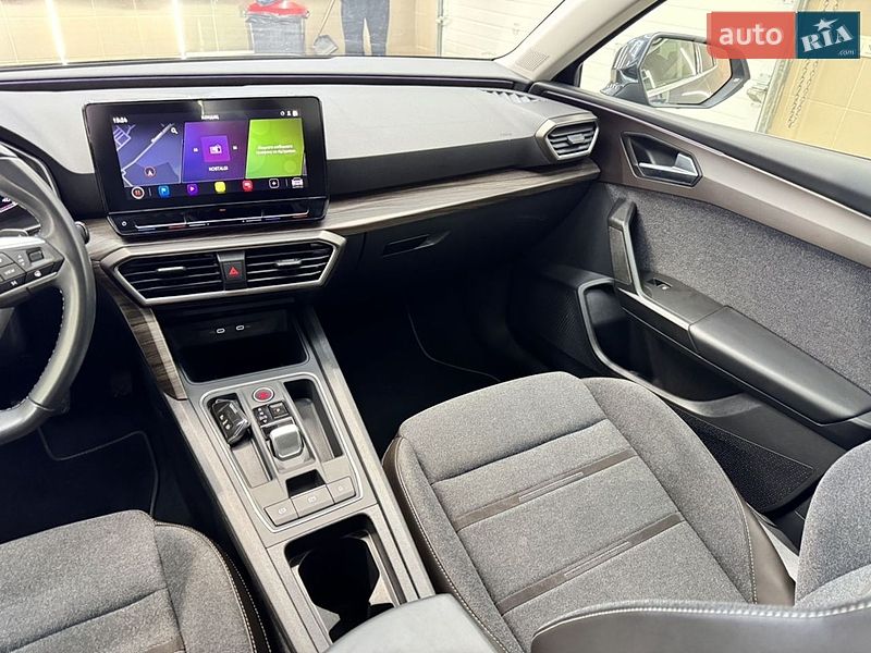 Универсал SEAT Leon 2023 в Буче