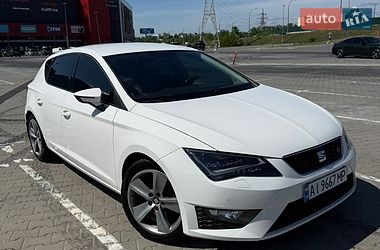 Хэтчбек SEAT Leon 2015 в Киеве