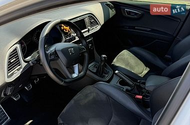 Хэтчбек SEAT Leon 2015 в Киеве