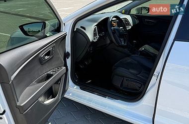 Хэтчбек SEAT Leon 2015 в Киеве
