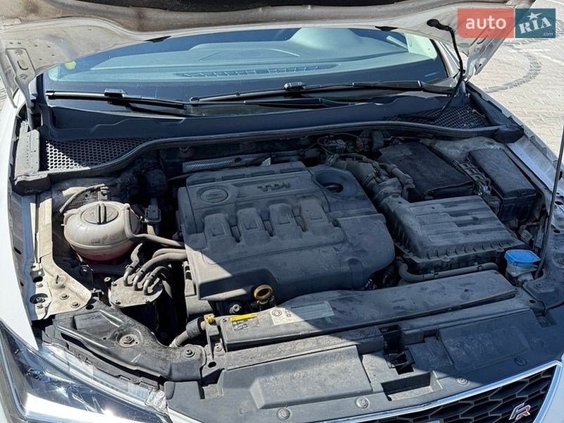 Хэтчбек SEAT Leon 2015 в Киеве