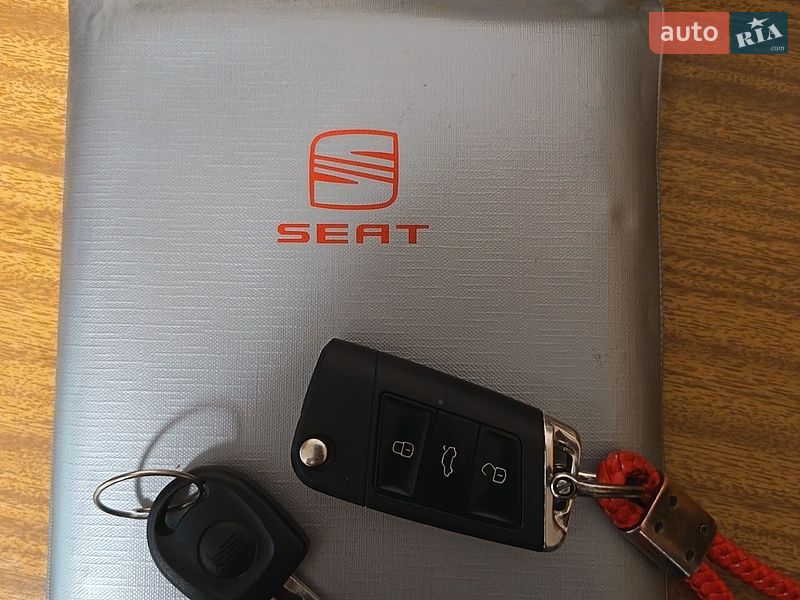 Хэтчбек SEAT Leon 2005 в Харькове