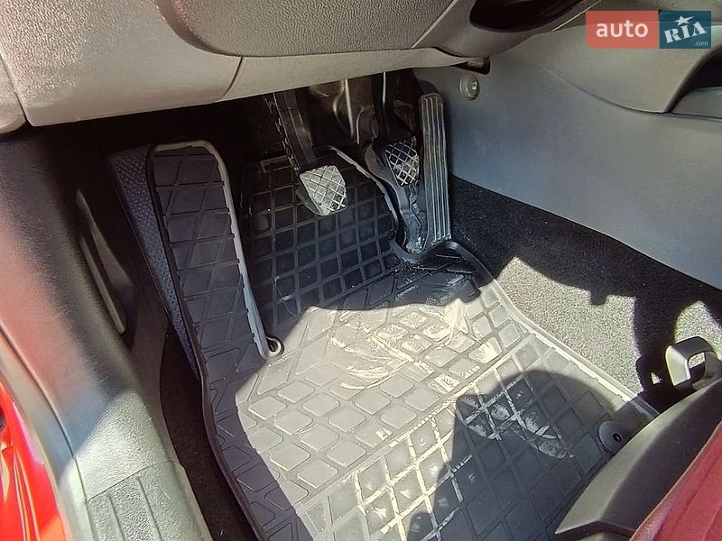 Хэтчбек SEAT Leon 2005 в Харькове