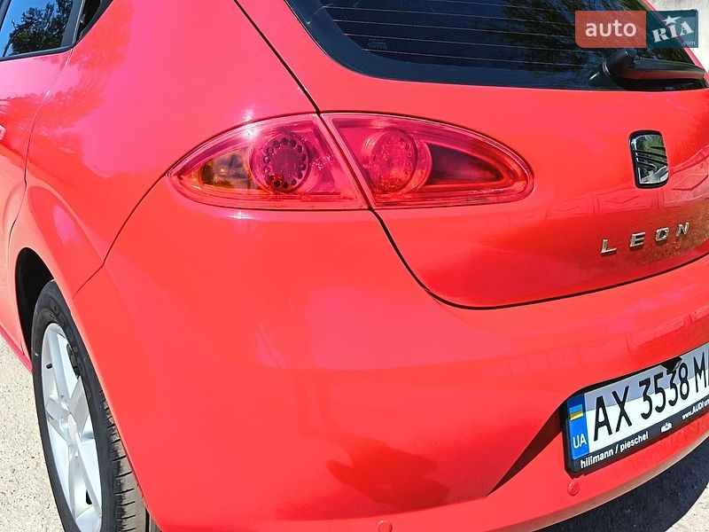Хэтчбек SEAT Leon 2005 в Харькове