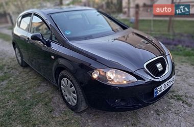 Хэтчбек SEAT Leon 2008 в Бучаче