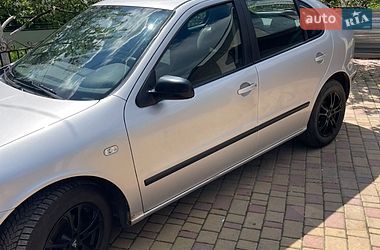 Хэтчбек SEAT Leon 2001 в Волочиске