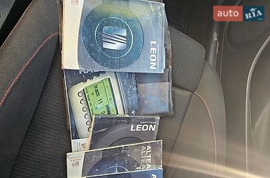 Хэтчбек SEAT Leon 2007 в Обухове