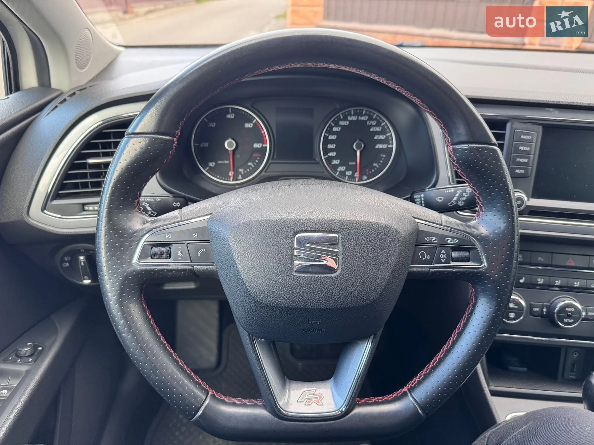2016 SEAT Leon - мініатюра 17