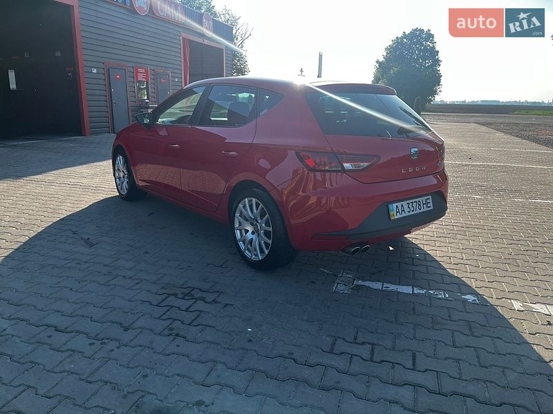 Хэтчбек SEAT Leon 2013 в Киеве