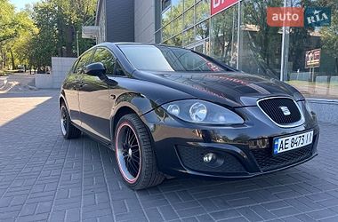 Хэтчбек SEAT Leon 2009 в Каменском