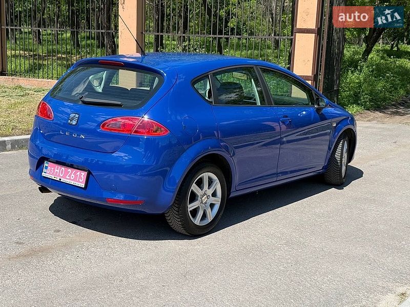Хэтчбек SEAT Leon 2006 в Кропивницком