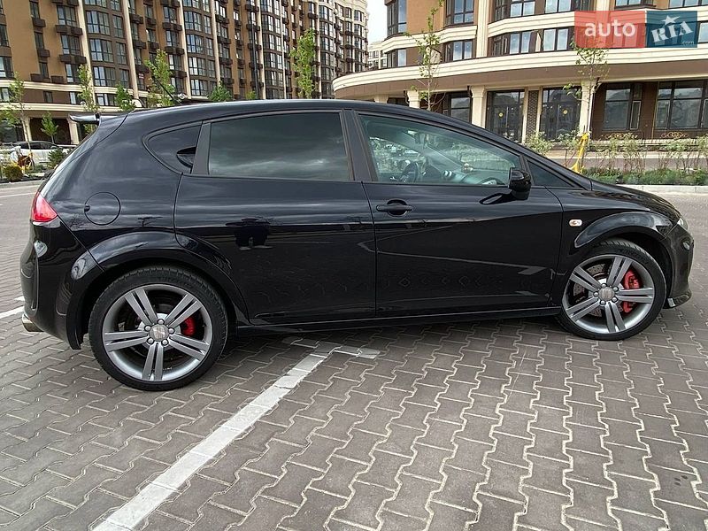 Хетчбек SEAT Leon 2009 в Києві