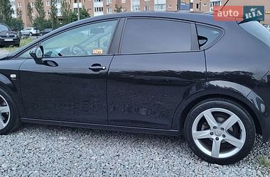 Хэтчбек SEAT Leon 2011 в Киеве