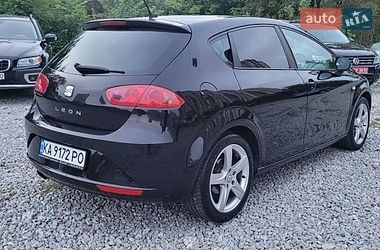 Хэтчбек SEAT Leon 2011 в Киеве