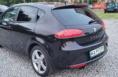Хэтчбек SEAT Leon 2011 в Киеве