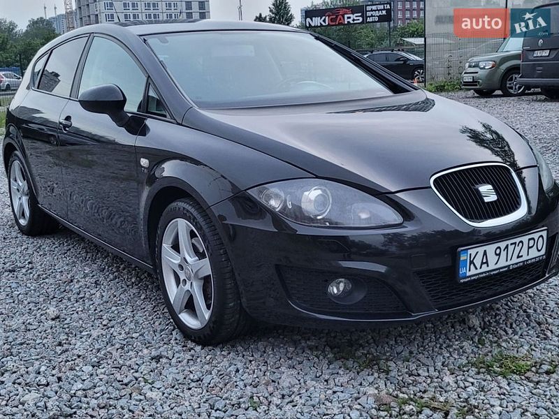Хэтчбек SEAT Leon 2011 в Киеве