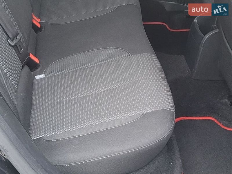 Хэтчбек SEAT Leon 2011 в Киеве