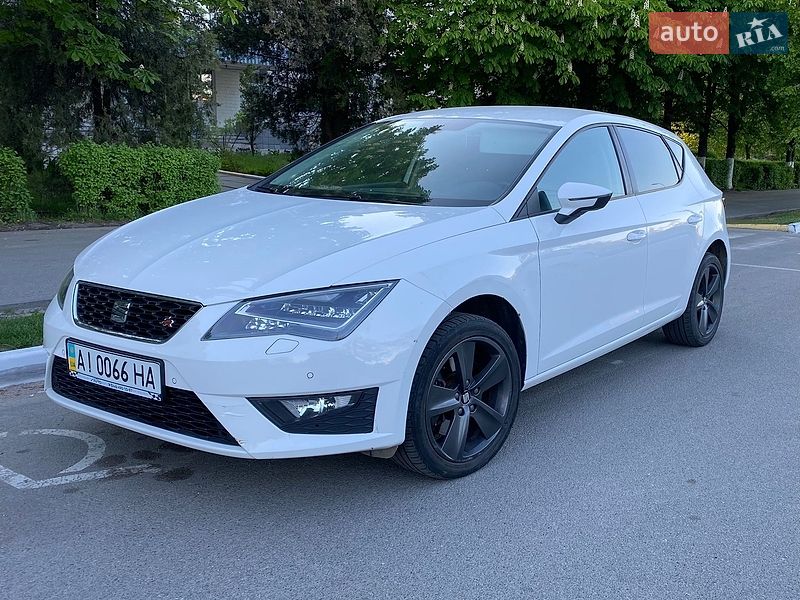 Хэтчбек SEAT Leon 2015 в Василькове