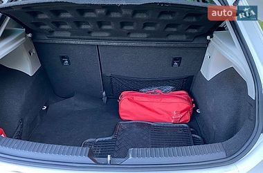 Хэтчбек SEAT Leon 2015 в Василькове