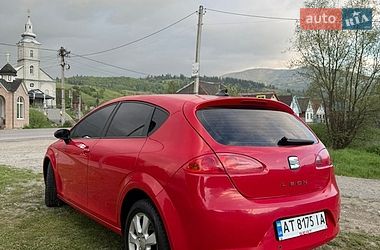 Хэтчбек SEAT Leon 2008 в Лазещине