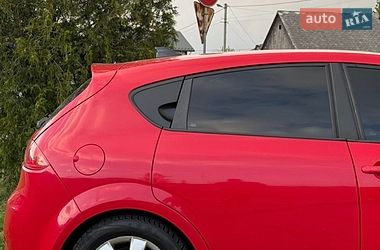 Хэтчбек SEAT Leon 2008 в Лазещине