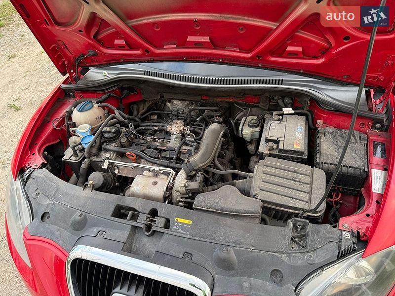 Хэтчбек SEAT Leon 2008 в Лазещине