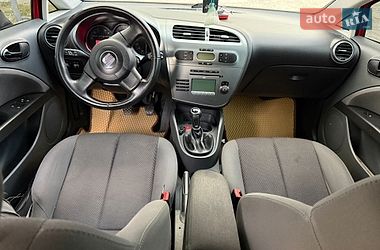 Хэтчбек SEAT Leon 2008 в Лазещине