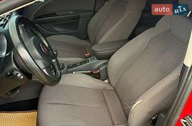 Хэтчбек SEAT Leon 2008 в Лазещине