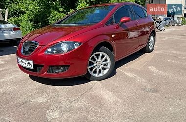 Хэтчбек SEAT Leon 2008 в Киеве