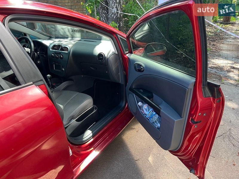 Хетчбек SEAT Leon 2008 в Києві фото 16 Хетчбек SEAT Leon 2008 в Києві