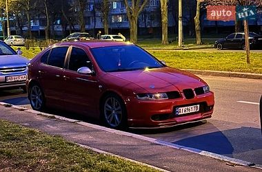 Хэтчбек SEAT Leon 2005 в Киеве