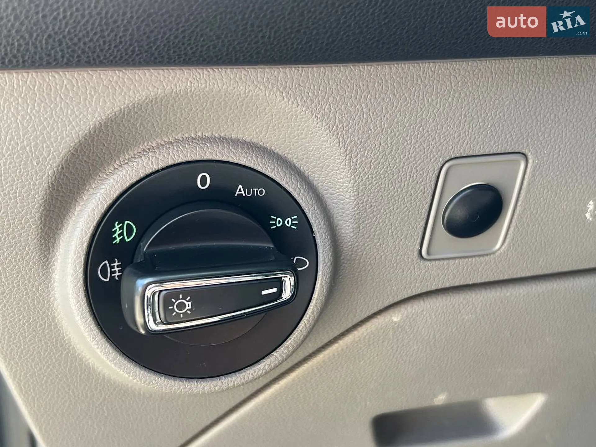 2016 SEAT Leon - мініатюра 24